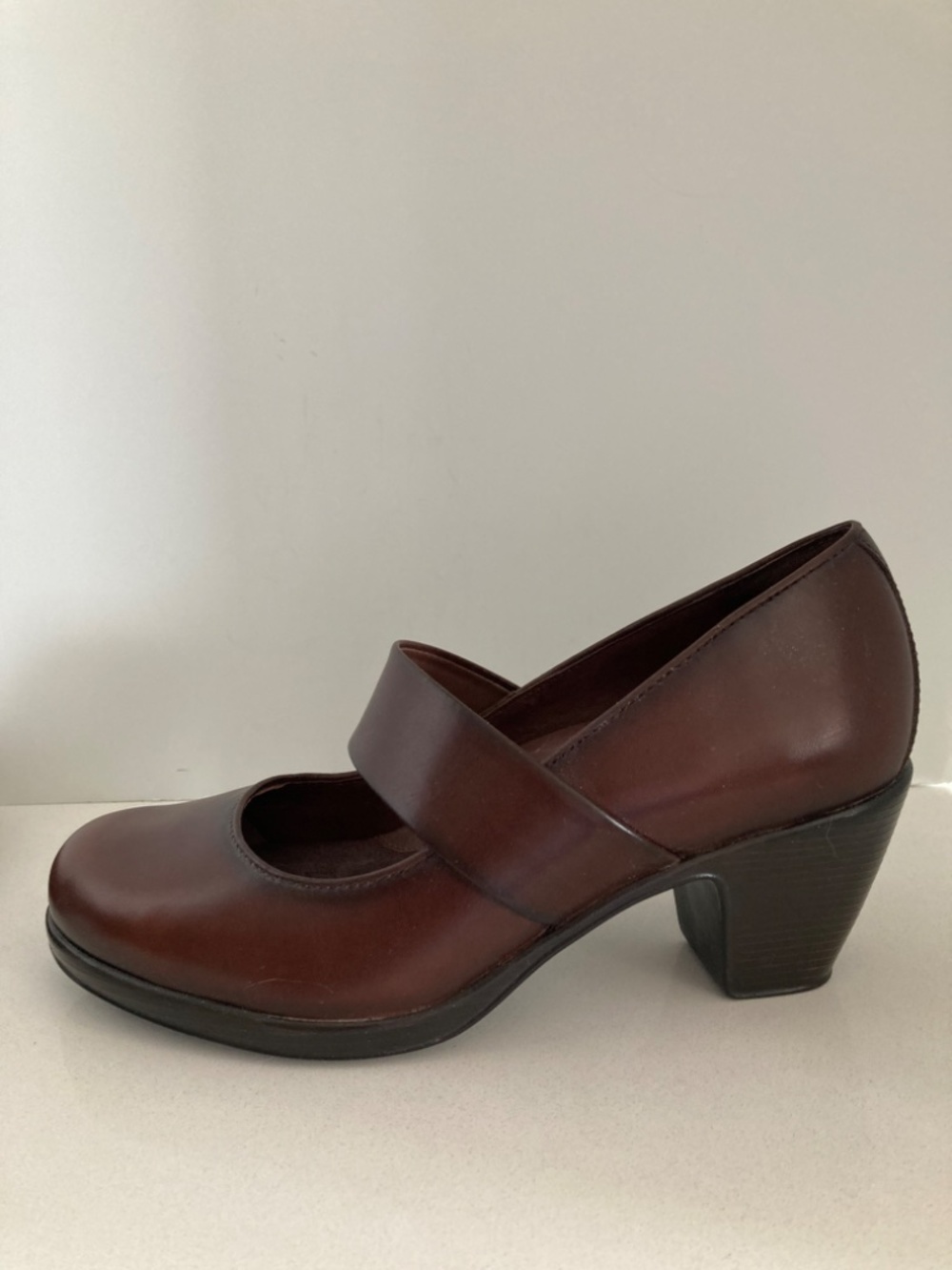 Dansko Mary Jane Pumps Womens EU39 US 8.5-9 Brown Leather Slip-On Heels EUC